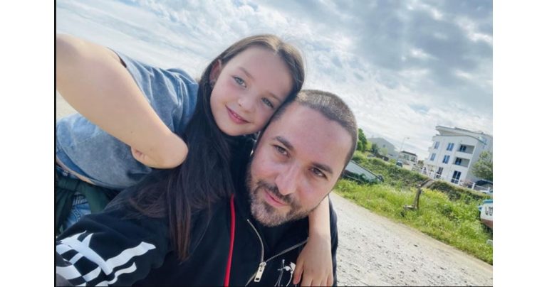 Николай Попов, баща на убитата в катастрофа Сияна. Николай Попов, баща на убитата в катастрофа Сияна.