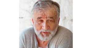 ЛЮБОМИР ЛЕВЧЕВ Историческа снимка! От ляво на дясно: Дамян Дамянов, Любомир Левчев, Владимир Башев и Драгомир Асенов Любомир Левчев с дъщеря си Марта в Докторската градина