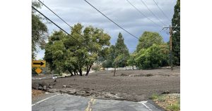 Калното свлачище, затворило път в Калифорния Снимка: Екс/CAL FIRE BDU