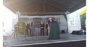 Председателят на Народното събрание Наталия Киселова на откриването на празника на община Братя Даскалови Снимка: пресцентър на НС