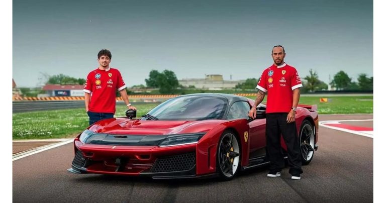 Люис Хамилтън и Шарл Леклер с Ferrari F80. Снимка: Ferrari Люис Хамилтън и Шарл Леклер с Ferrari F80. Снимка: Ferrari