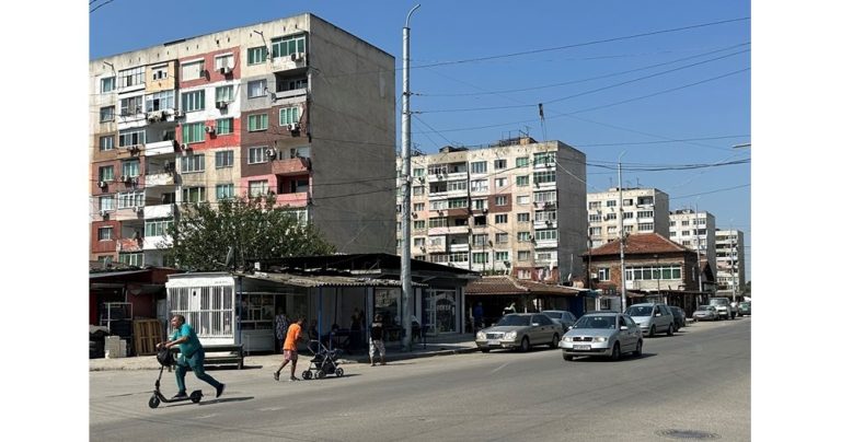 Блокове на ул. "Сокол" в "Столипиново". Снимка: Никола Михайлов Блокове на ул. "Сокол" в "Столипиново". Снимка: Никола Михайлов