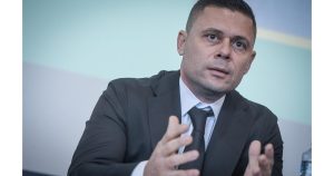 Александър Димитров пое националния отбор по футбол: 16 години от чирак до най-ветровития пост