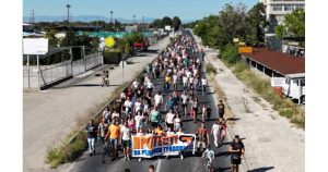 Жители на Труд Блокират 'Карловско шосе' с Искане за Възстановяване на Автобусна Линия №1