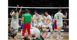 Исторически финал: 'Левски' и ЦСКА поздравяват волейболните герои