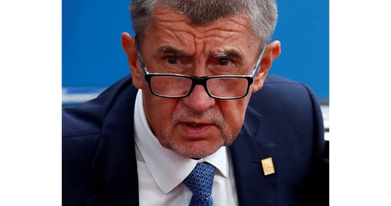 Партията на Бабиш запазва лидерска позиция преди чешките избори въпреки намаления аванс Партията на Бабиш запазва лидерска позиция преди чешките избори въпреки намаления аванс