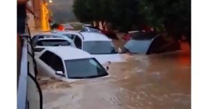 Валенсия под червен код заради проливни дъждове, но без големи щети