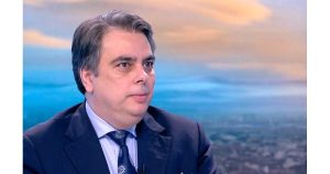 Асен Василев: Кирил Петков се връща в бизнеса, но остава ключова фигура в ПП