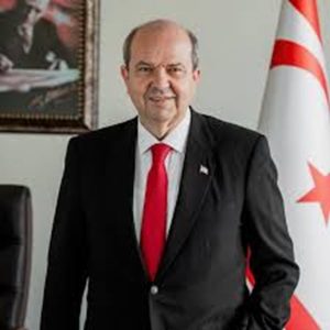 Оспорвана надпревара в Северен Кипър: Ерсин Татар води с малко пред Туфан Ерхюрман преди ключовия вот