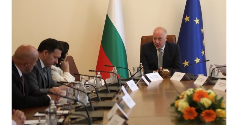 Край на предупрежденията: Държавата започва строги санкции за спекула с цените преди еврото Край на предупрежденията: Държавата започва строги санкции за спекула с цените преди еврото