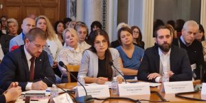 Национална кръгла маса обсъди насилието между деца, акцентирайки върху превенцията и сътрудничеството
