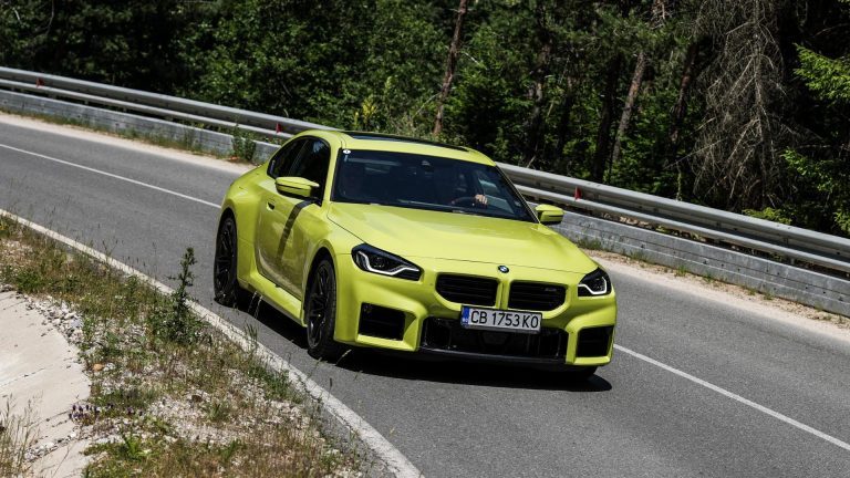 Новото BMW M2: Олицетворение на чистата радост от шофирането с още повече мощност и иновации