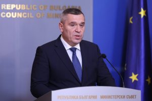 България иска от ЕК да отвори Кризисния резерв за фермерите, ударени от сушата