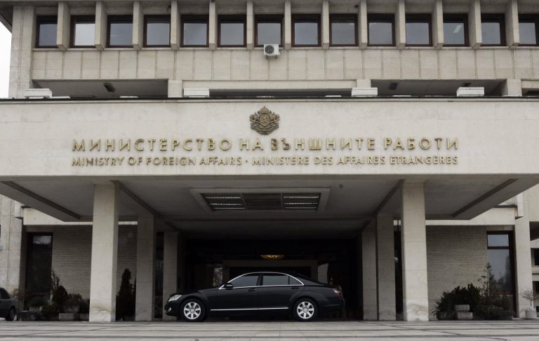 Сложнa операция: България евакуира двама свои граждани и палестинка от Ивицата Газа Сложнa операция: България евакуира двама свои граждани и палестинка от Ивицата Газа