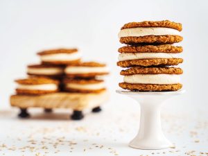 Домашни овесени сандвич бисквитки с ванилов крем: Вкусно изкушение и скрити тайни