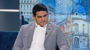 Радостин Василев: "Кулинарната лакомия" на Пеевски дразни Борисов, коментира напрежението във властта