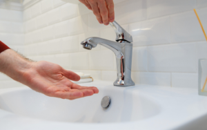 73% от българите: Лошото управление на ВиК е основната причина за безводието