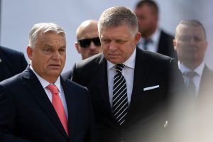 Мостът на дружбата: Фицо и Орбан удрят ЕС по енергетиката и посоката