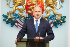 Президентът Радев награждава волейболните герои за историческото сребро от Световното първенство