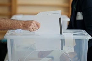 Агенция „Мяра“: АПС изпада от парламента, три партии се борят за второто място, докато „Величие“ влиза с 10 депутати