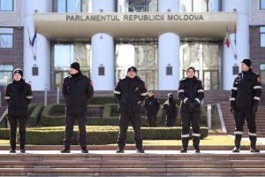 Мащабни акции в Молдова: Полицията разследва руска намеса и купуване на гласове преди изборите