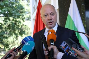 България се отказва от руски газ до 2028 г. и става транзитьор на американски втечнен газ