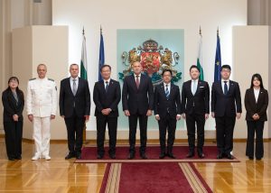 Президентът Румен Радев обсъди стратегическо партньорство в отбраната с японския зам.-министър Йозо Канеко