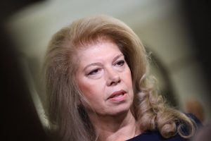 Йотова: Противоречията в управлението нараснаха след 'Държавата с главно Д' на Пеевски, опитват се да ограничат Радев