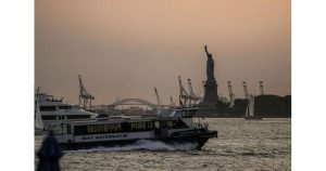 САЩ на ръба на парализа: Глобално проучване разкрива дълбока криза в американската демокрация
