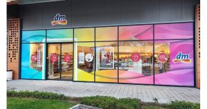 От стажант до служител: Как дуалното обучение в dm създава кариери за бъдещето