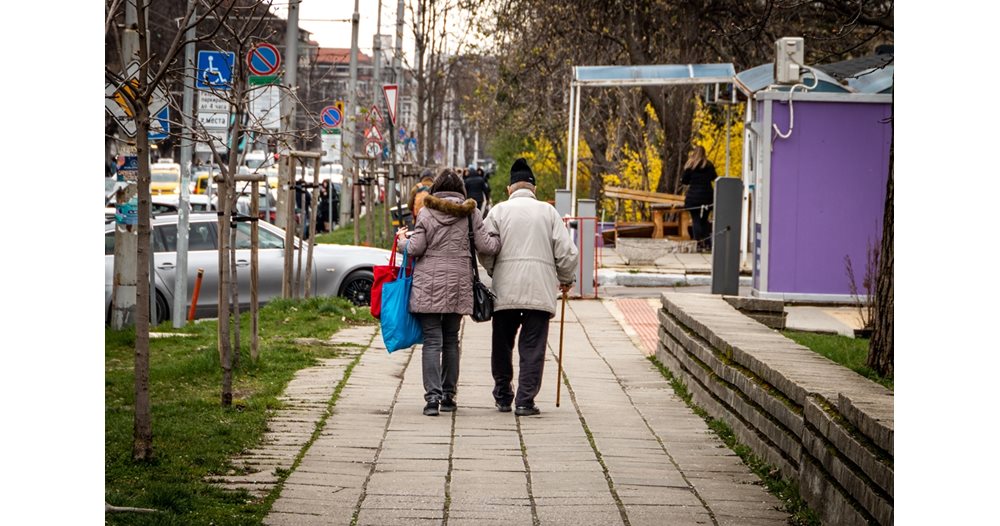 Структурна криза: Дупката в пенсионния фонд скочи 20 пъти за 25 години и достигна 13,1 млрд. лв.