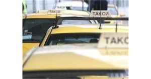 Скандал с плащанията в София: Таксита масово отказват карти, шофьорите сочат собствениците