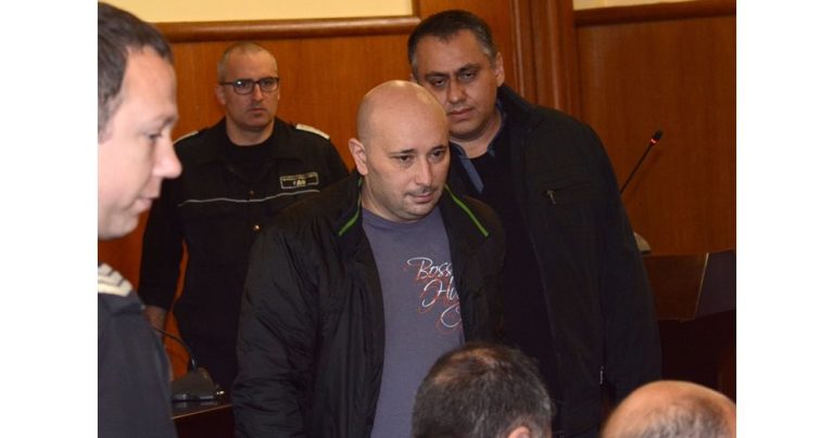 От „живо агне“ до 400 000 лв. в гардероба: Делото срещу бившия шеф на ДАИ продължава