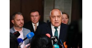 Борисов предлага радикални мерки за боклука: Камиони от ГЕРБ и затворници за "Люлин" и "Красно село"