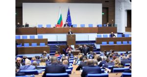 Квота за равенство: 33% от шефските позиции в публичните дружества трябва да са за жени до 2026 г.