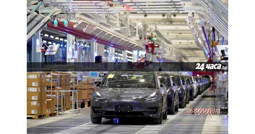 САЩ започна мащабно разследване на FSD на Tesla заради инциденти с червени светофари САЩ започна мащабно разследване на FSD на Tesla заради инциденти с червени светофари