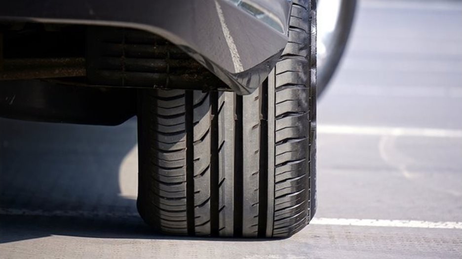 Частично ограничено движението по път I-5 Русе - Бяла заради свлачище: Обходен маршрут и опасност от пропадане Частично ограничено движението по път I-5 Русе - Бяла заради свлачище: Обходен маршрут и опасност от пропадане