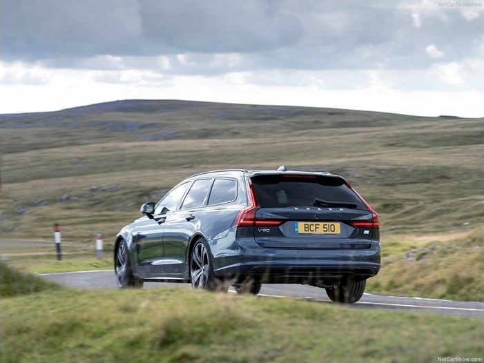 Краят на една ера: Volvo спря производството на V90 – последното голямо комби на марката Краят на една ера: Volvo спря производството на V90 – последното голямо комби на марката