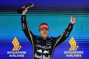 Верстапен и Хамилтън срещу ФИА: Не искаме задължителни охлаждащи жилетки от 2026 г.