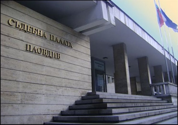 Преподавател по бойни изкуства нападна полицаи с метална тръба в Кричим Преподавател по бойни изкуства нападна полицаи с метална тръба в Кричим