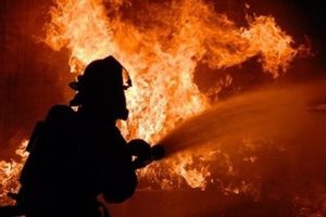 Тежко ранени трудноподвижни мъже при пожар в дом за възрастни във Варна: Разследват неправилно боравене с огън