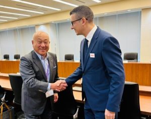 Министър Дилов обсъди стратегическо партньорство с Meiji: 20 милиона японци започват деня с българско кисело мляко