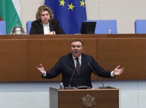 Проф. Костадин Ангелов: Подкрепям пълна забрана на социалните мрежи за деца до 15 години