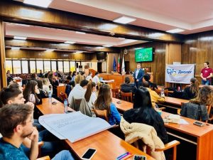 Младежкият глас в Русе: Ученици обсъдиха с кмета Пенчо Милков бъдещето на града и отличиха спортни таланти
