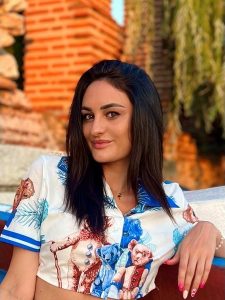 Цветелина Танкинска от Криминалния отдел празнува рожден ден и излиза в отпуск по майчинство