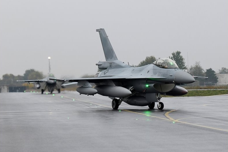 България получи още два F-16 Block 70: Шест изтребителя вече са в Граф Игнатиево България получи още два F-16 Block 70: Шест изтребителя вече са в Граф Игнатиево