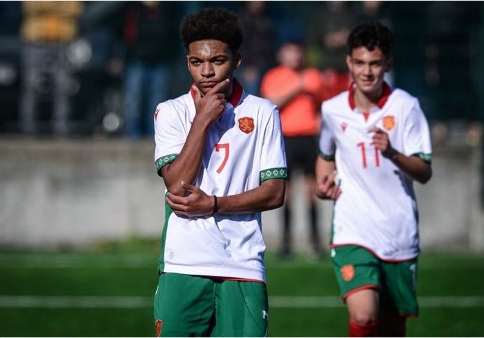 България U15 с втори пореден успех: „Лъвчетата“ победиха Словакия с 2:0 в турнира на УЕФА България U15 с втори пореден успех: „Лъвчетата“ победиха Словакия с 2:0 в турнира на УЕФА