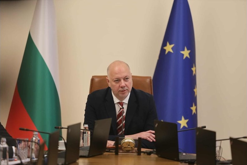 Съветът за съвместно управление търси нова формула на кабинета „Желязков“ на фона на ултиматум от Борисов Съветът за съвместно управление търси нова формула на кабинета „Желязков“ на фона на ултиматум от Борисов