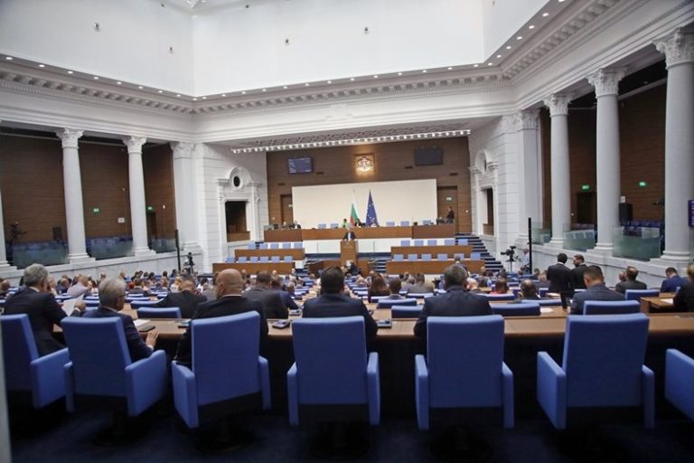 Кабинетът одобрява до 7500 лв. помощ за семействата на загиналите при наводненията в Бургаско