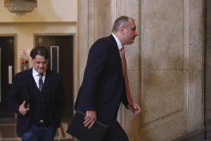 Извънредно кратко и без коментар: Правителството проведе 30-минутно заседание след седмица на политическа парализа